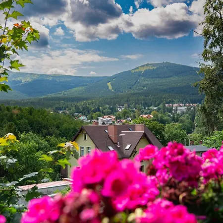 Panorama Gor: Center With Szrenica Mountain View * Szklarska Poreba
