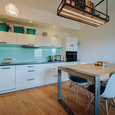 Panorama Gor - Centrum Miasta, Z Widokiem Na Szrenice