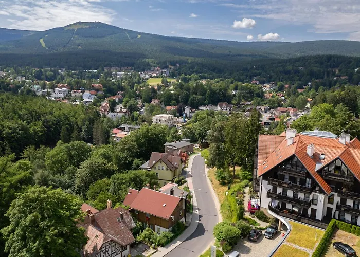Panorama Gor - Centrum Miasta, Z Widokiem Na Szrenice Шклярска-Поремба